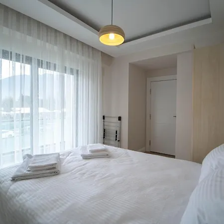 Appartement Pleasant With Central Location Near Popular Attractions In *